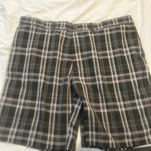 Men’s Golf Shorts Haggar 42 Waist